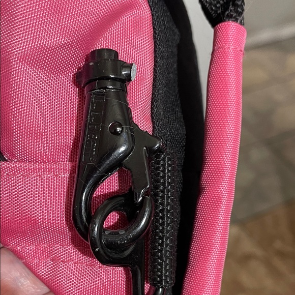 L.L.Bean Pink Black Travel Sports Bag Nylon Gym Duffel - Picture 11 of 15